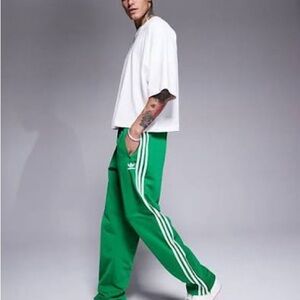Adidas Men's Vibrant Green Joggers